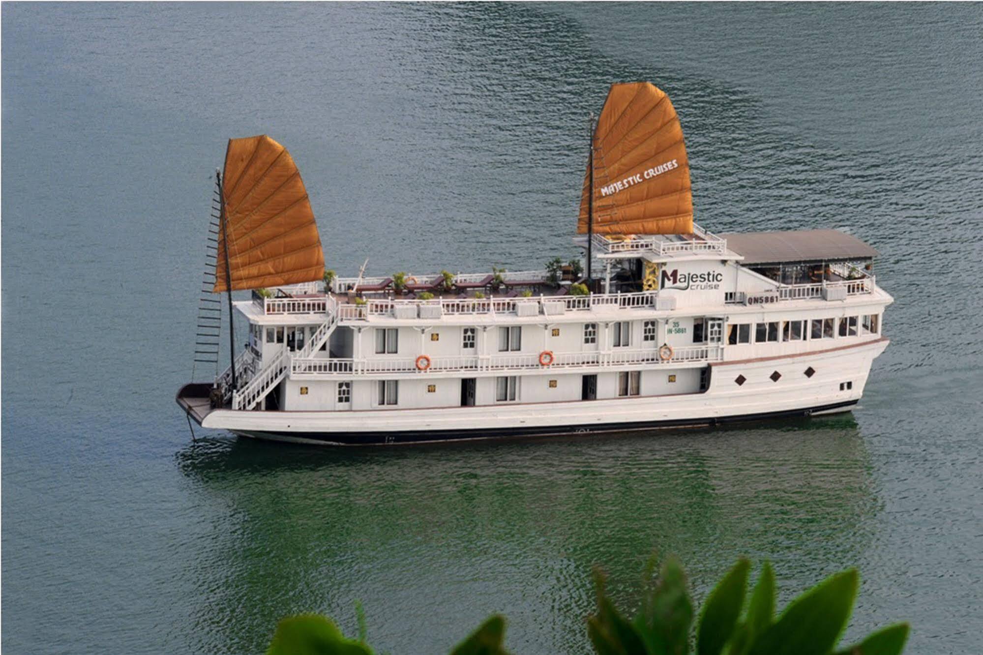 Majestic Halong Cruise Hotel Ha Long Exterior photo